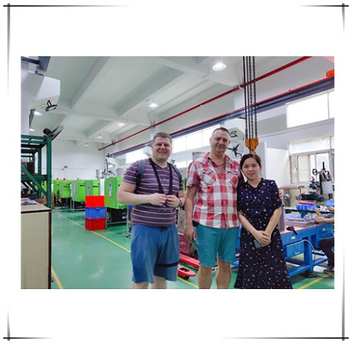 Un nouveau client ukrainien visite GV Mold